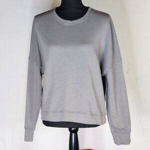 Fabletics Gray Long Sleeve Crew Neck Cropped Soft Fleece Lined Sweatshirt Size L